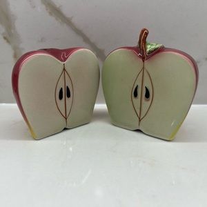 Vintage Berco Red Apple Sliced Two Halves Make a Whole Salt and Pepper Set